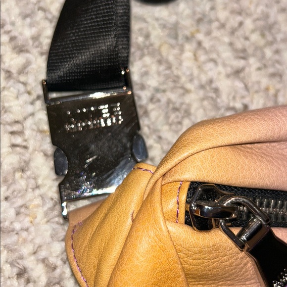 LIKE NEW Aimee Kestenberg Milan Multicolor Fanny Pack Belt Bag Silver Hardware - Picture 6 of 8